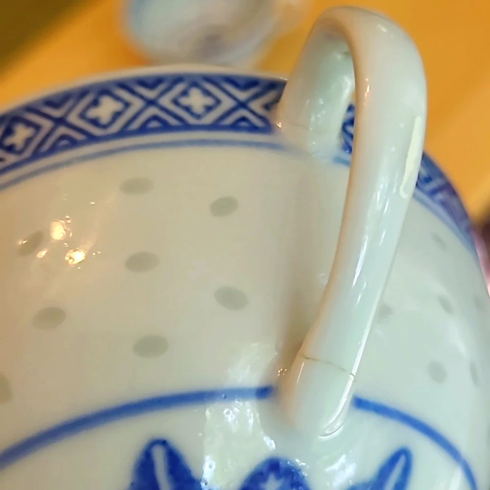 Chinese Rice Grain Eyes Pattern White Flower Cups Set of 4 with Creamer Vintage